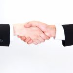 一般媒介で、契約していない不動産会社から営業されます